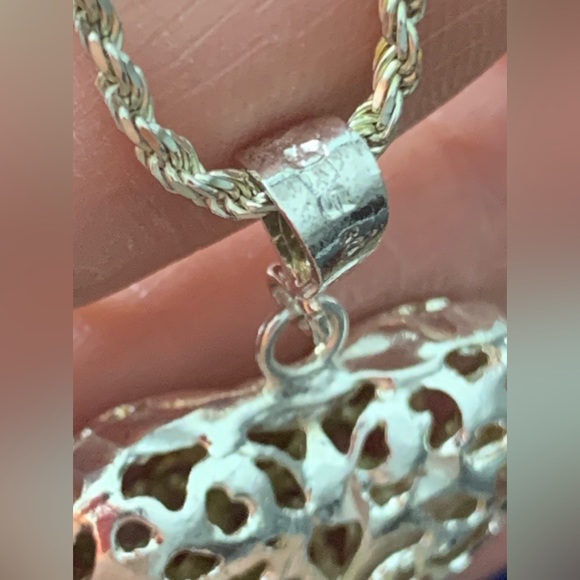 Sterling Heart Pendant Filigree Cut Out Puffy Scrolling Signed SU 925 Vintage - Picture 4 of 10